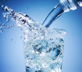 A água a seu favor, descubra 5 benefícios que o consumo traz para a saúde.