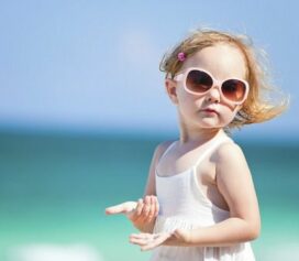Saiba como os óculos de sol infantil podem proteger os olhos das crianças