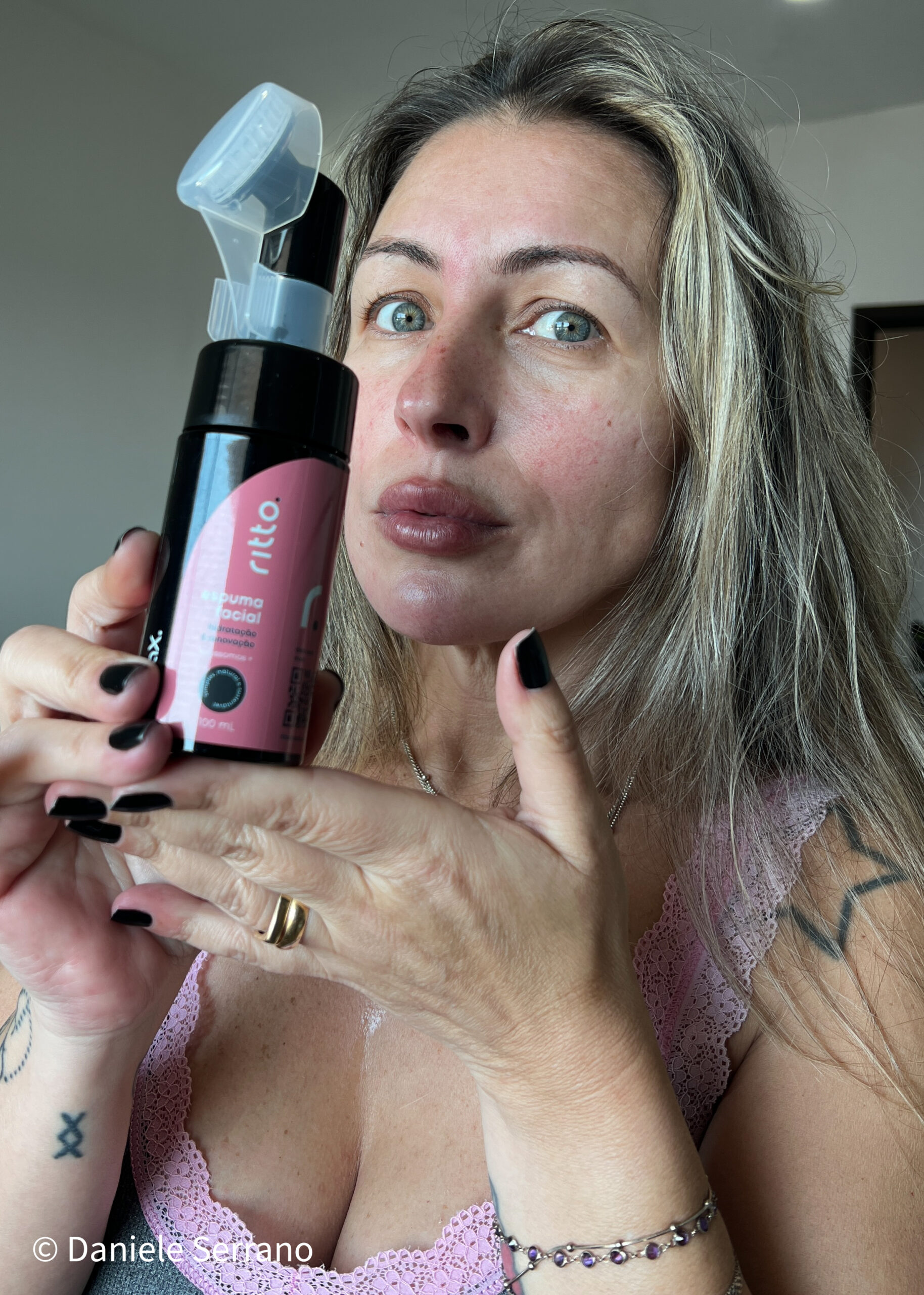 Revolucione Sua Rotina de Skincare: Conheça a Espuma de Hidratação AuraX Ritto