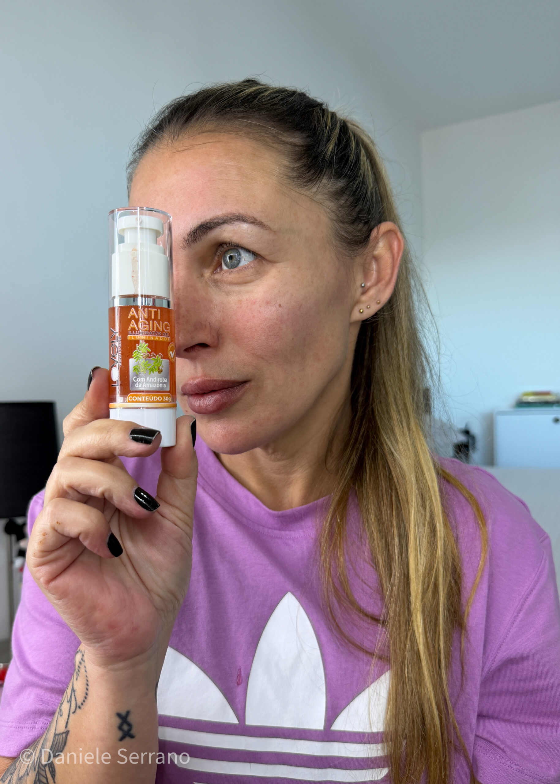 Descubra o poder da luminosidade e do rejuvenescimento com o Anti-Aging Illuminator Gel Lovely Beauty Care