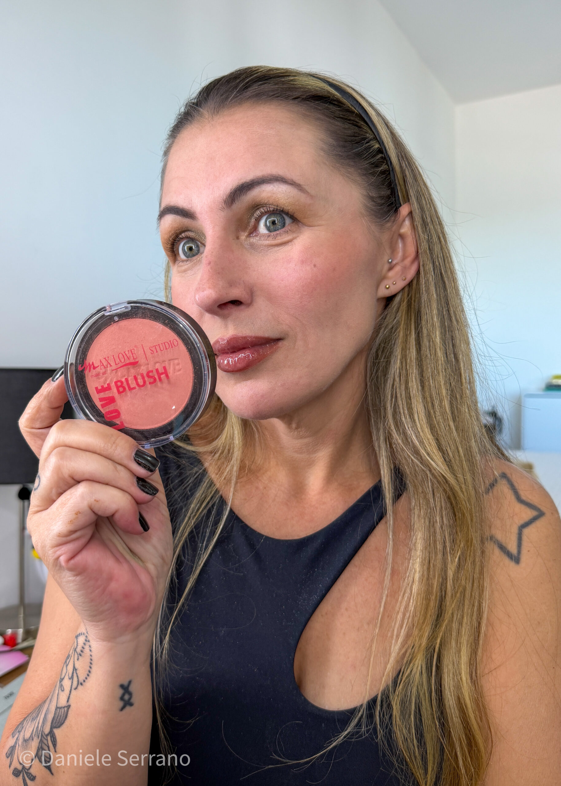 Blush Ultrafino Max Love: O Segredo para Maçãs do Rosto Perfeitas e Naturais