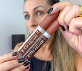 Lash Brown Max Love: O Toque de Delicadeza que Seus Cílios Precisavam Lash Brown Max Love: O Toque de Delicadeza que Seus Cílios Precisavam