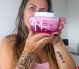 Pele Radiante Com a Geleia Hidratante Pitaya Glow Richée Pele Radiante Com a Geleia Hidratante Pitaya Glow Richée