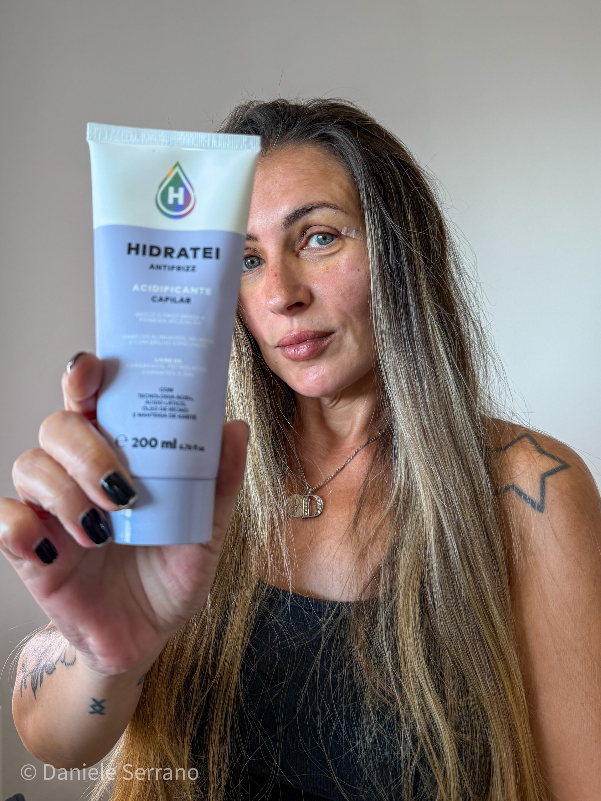 O Segredo Que Os Cabelos Perfeitos Não Contam: Acidificante Antifrizz Hidratei O Segredo Que Os Cabelos Perfeitos Não Contam: Acidificante Antifrizz Hidratei