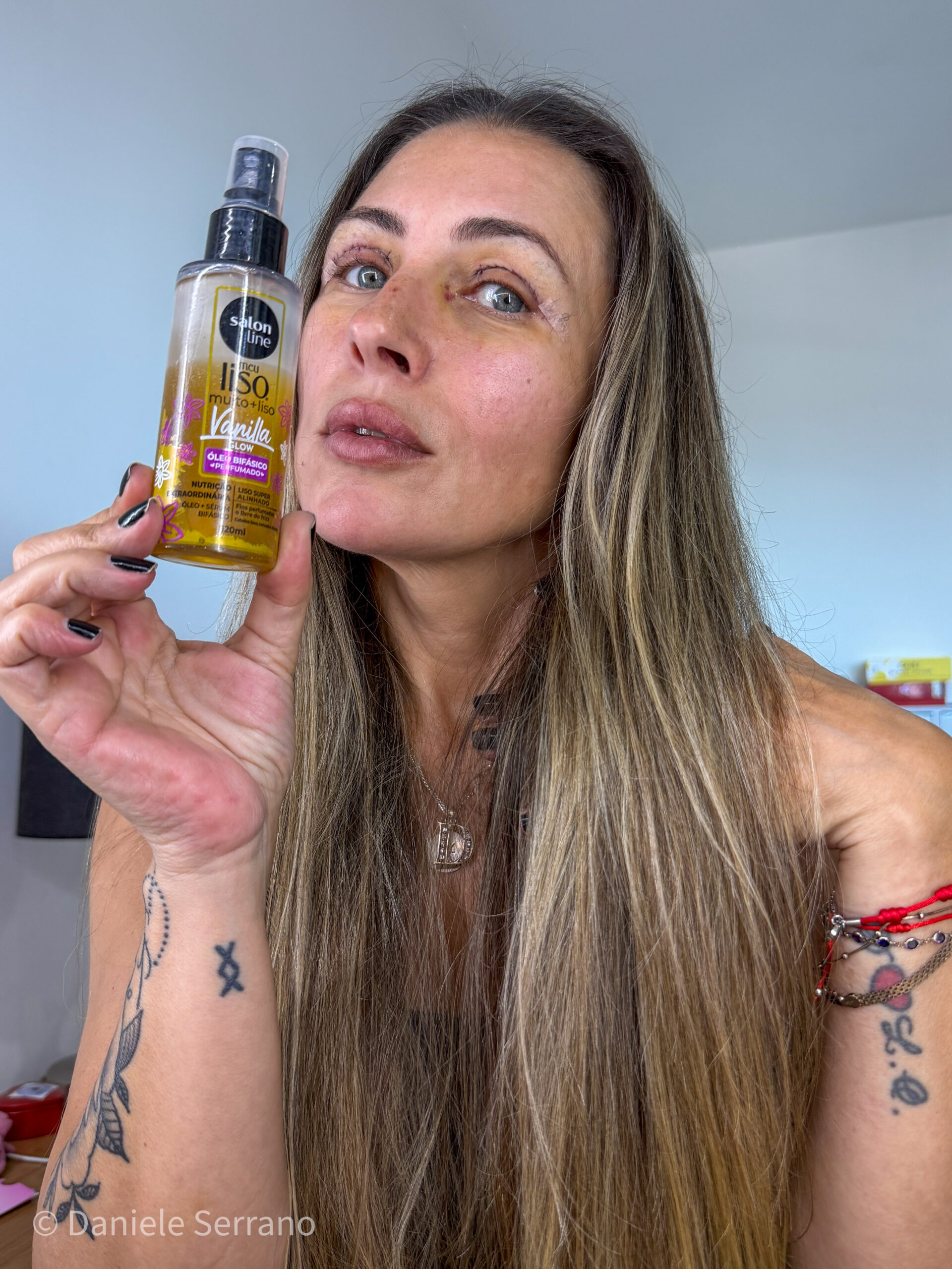 O Segredo para um Liso Perfeito, Perfumado e sem Frizz: Óleo Meu Liso Muito + Liso Vanilla Glow Salon Line O Segredo para um Liso Perfeito, Perfumado e sem Frizz: Óleo Meu Liso Muito + Liso Vanilla Glow Salon Line