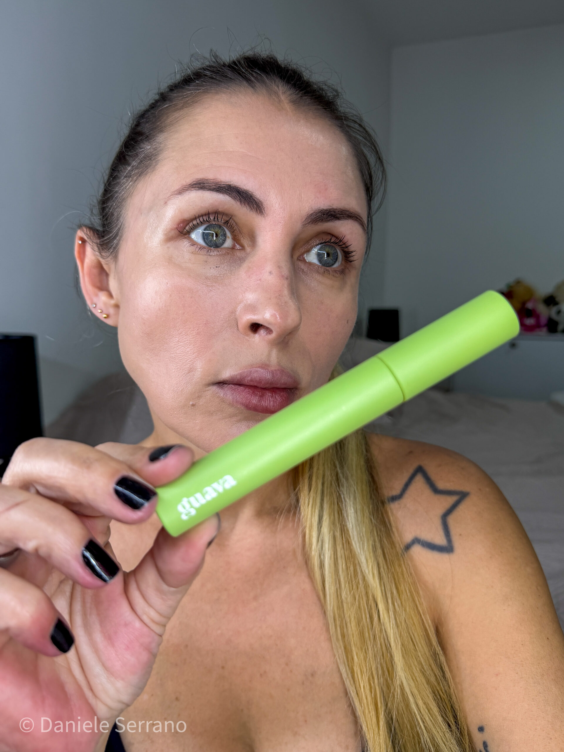 Máscara de Cílios Guava Skin: O Segredo Para Cílios de Cinema Que Também Cuidam de Você Máscara de Cílios Guava Skin: O Segredo Para Cílios de Cinema Que Também Cuidam de Você